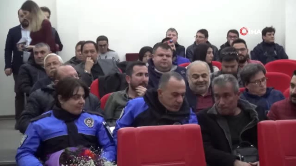 Ressam Polis Başmüfettişi Ahmet Sula Konferansta Acenta Temsilcileri ile Bir Araya Geldi
