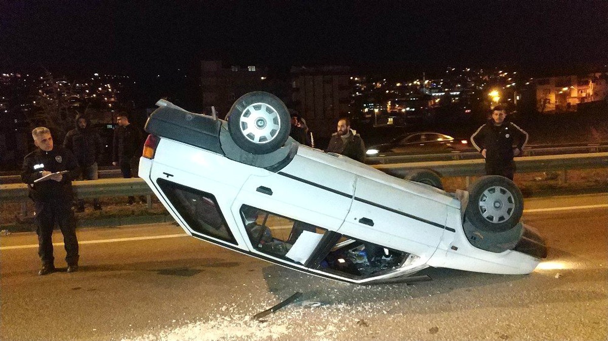 Samsun\'da Takla Atan Otomobilin Sürücüsü Ölümden Döndü