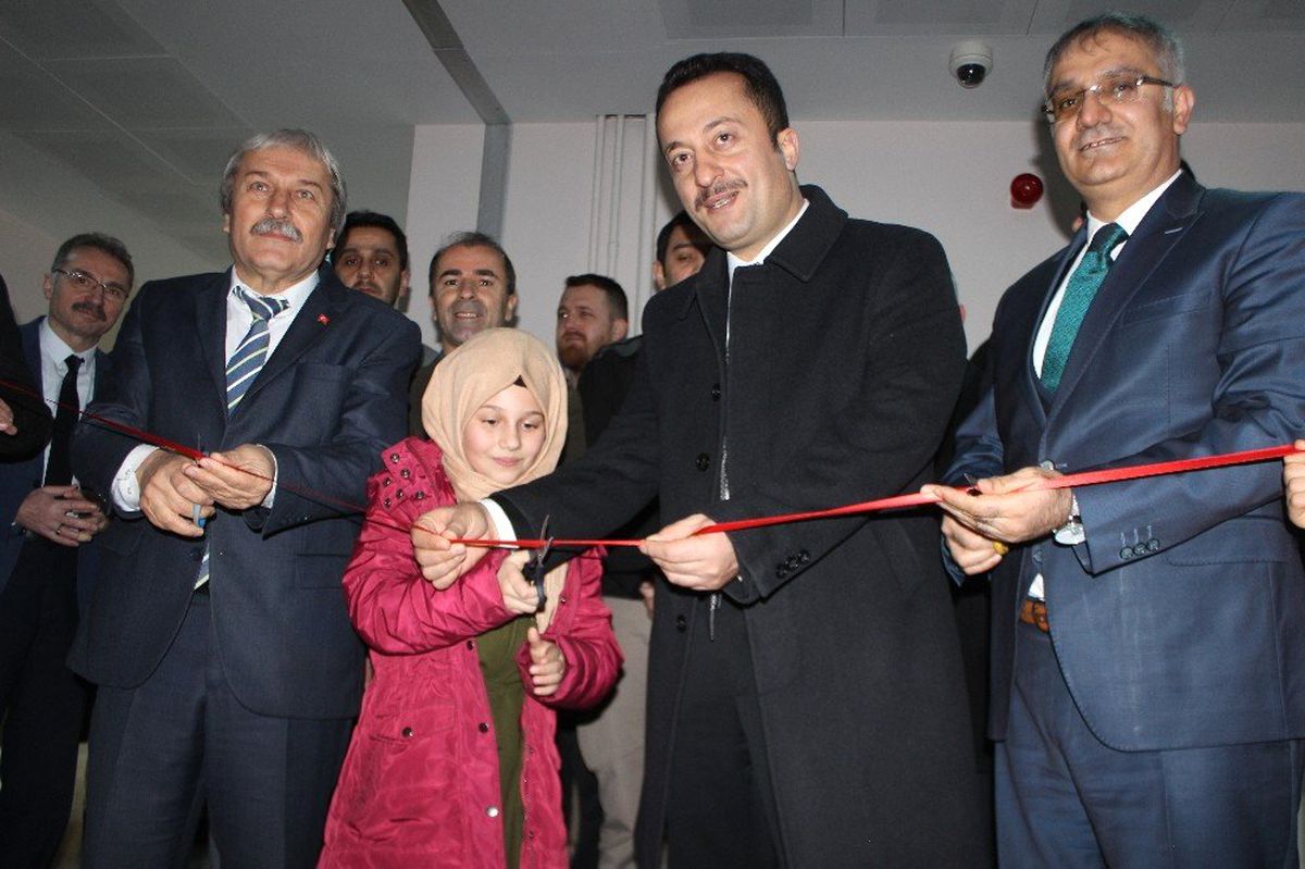 Şehit Osman Er İmam Hatip Ortaokulu\'nda "Z Kütüphane" Açılışı
