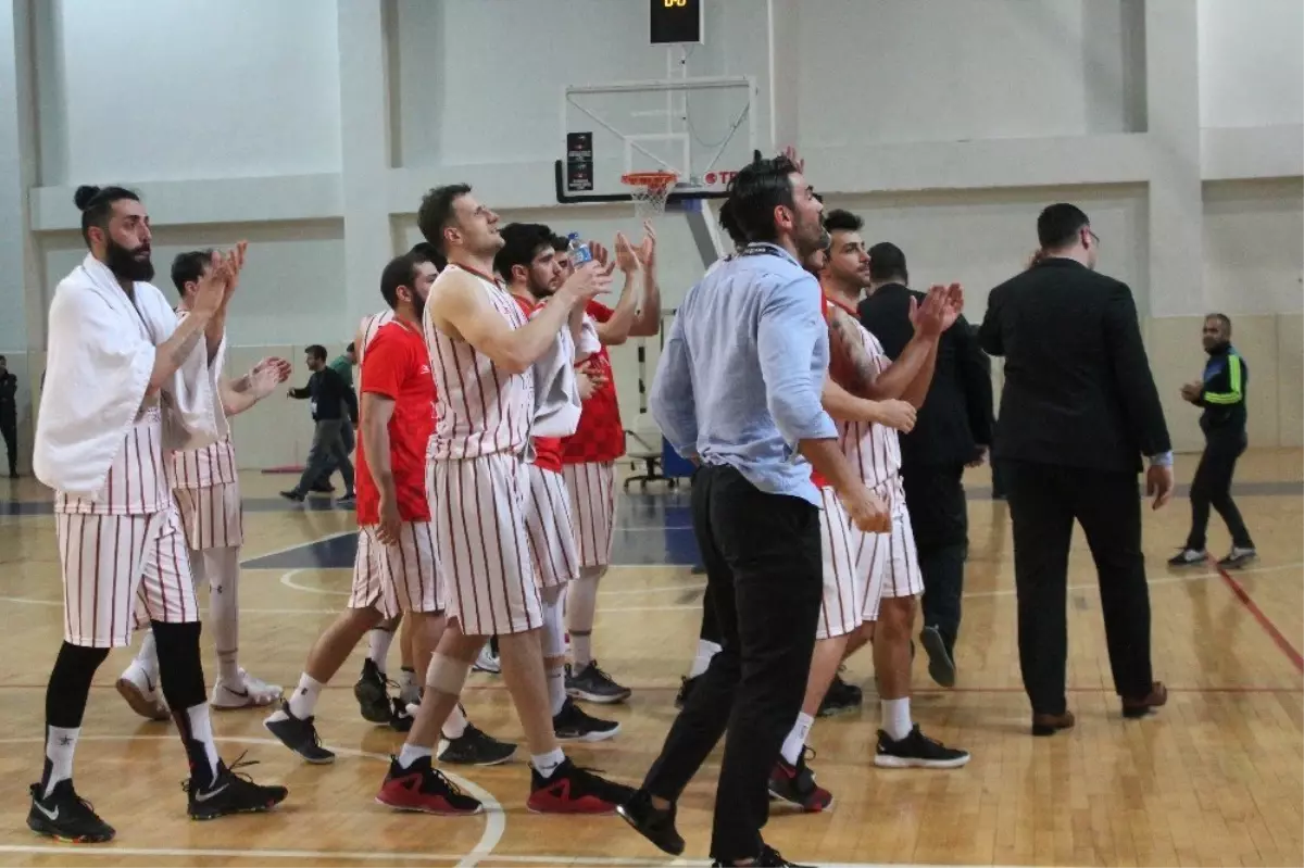 Türkiye Basketbol Ligi: Yalova Belediyespor: 95 - Selçuklu Basketbol: 93