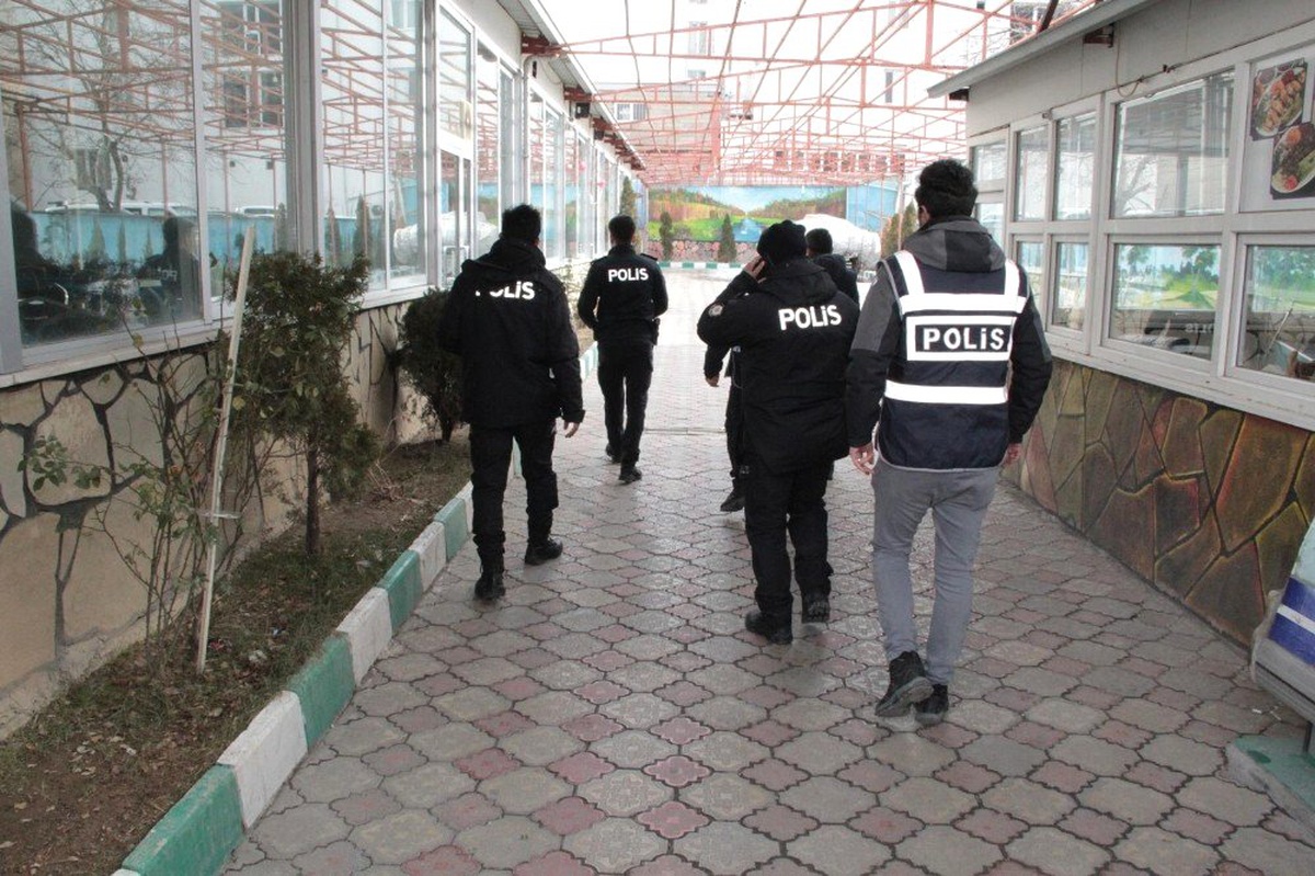 Van\'da "Çocuk ve Gençlerin Korunmasına Yönelik" Uygulama