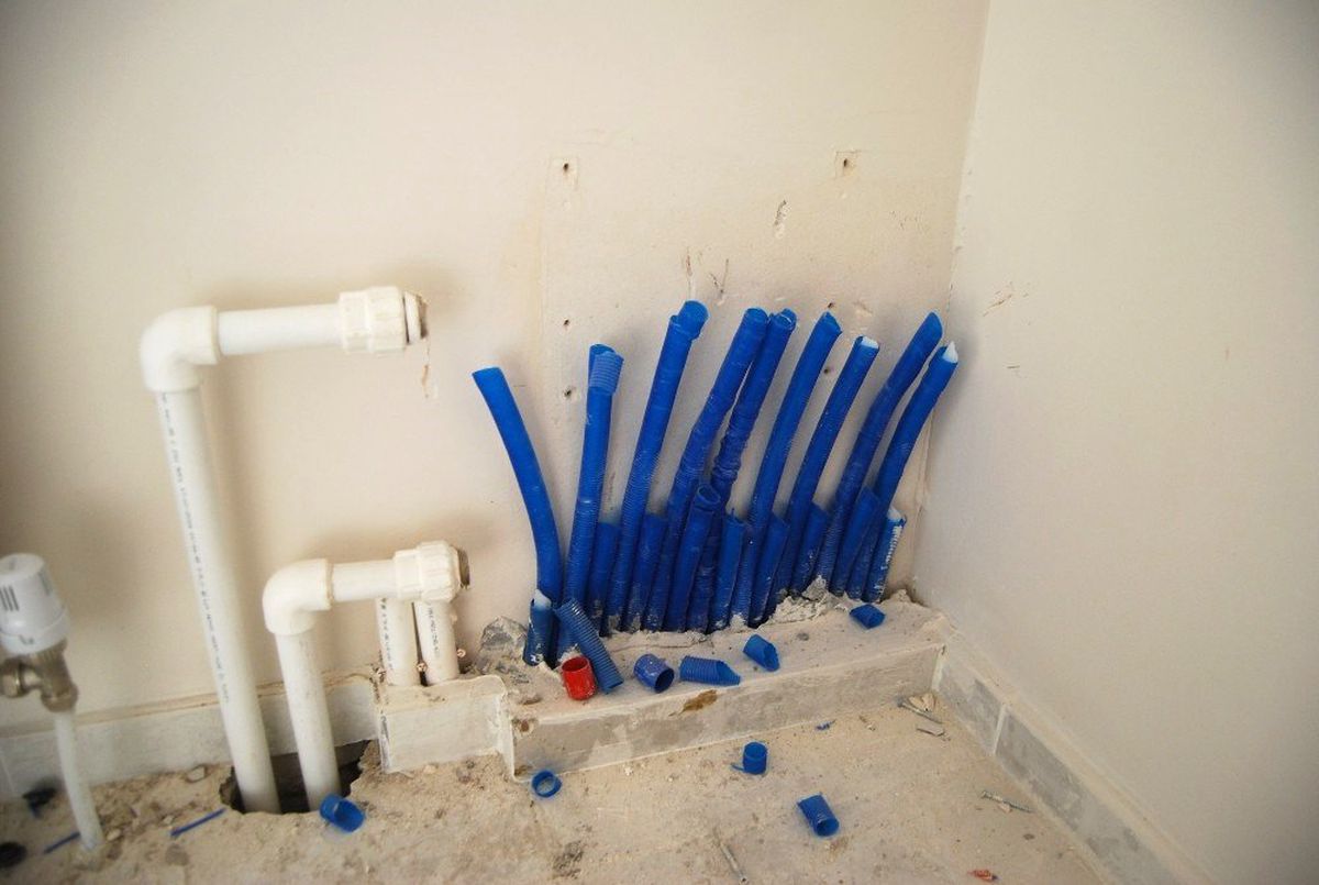 3 Ayrı İnşaattan Çok Sayıda Kollektör ve Banyo Bataryası Çalındı
