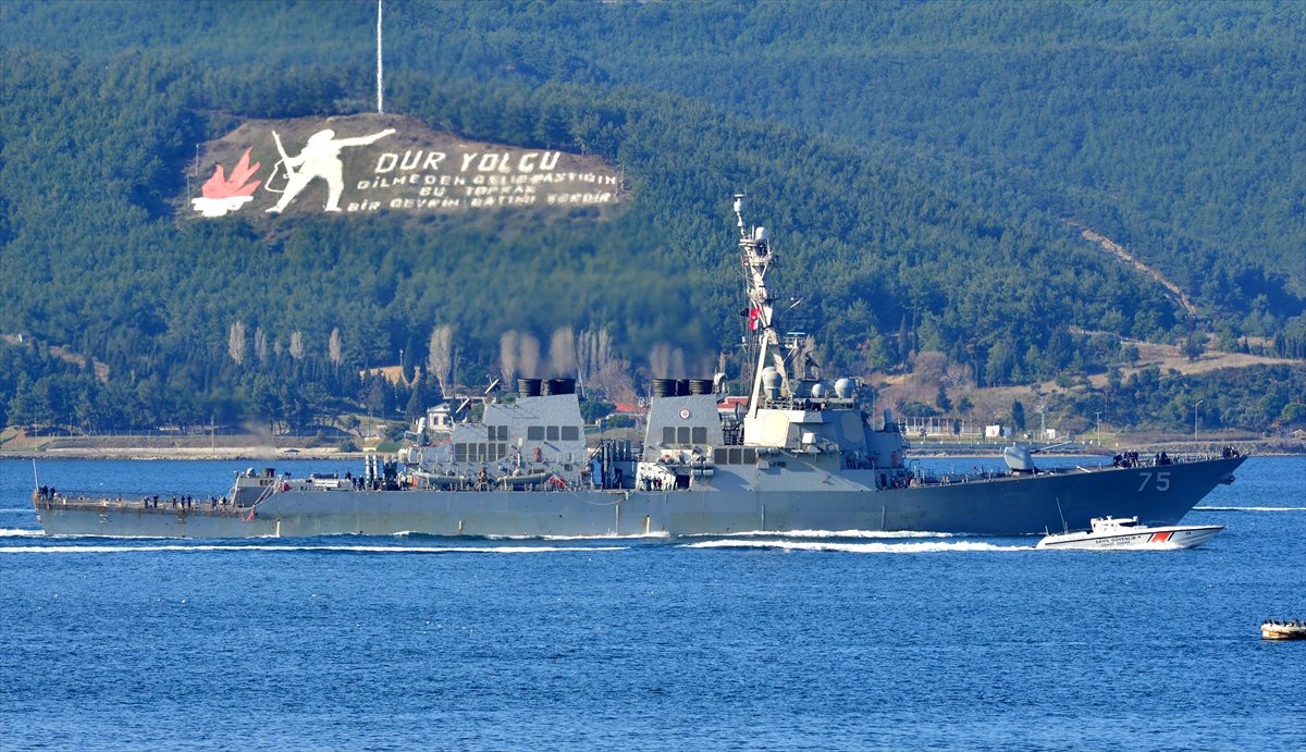 ABD Savaş Gemisi Çanakkale Boğazı\'ndan Geçti
