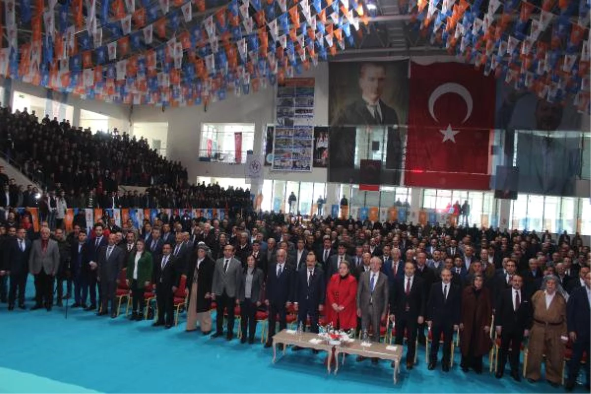AK Parti\'li Miroğlu, Hakkari\'de Partisinin Aday Tanıtım Toplantısına Katıldı