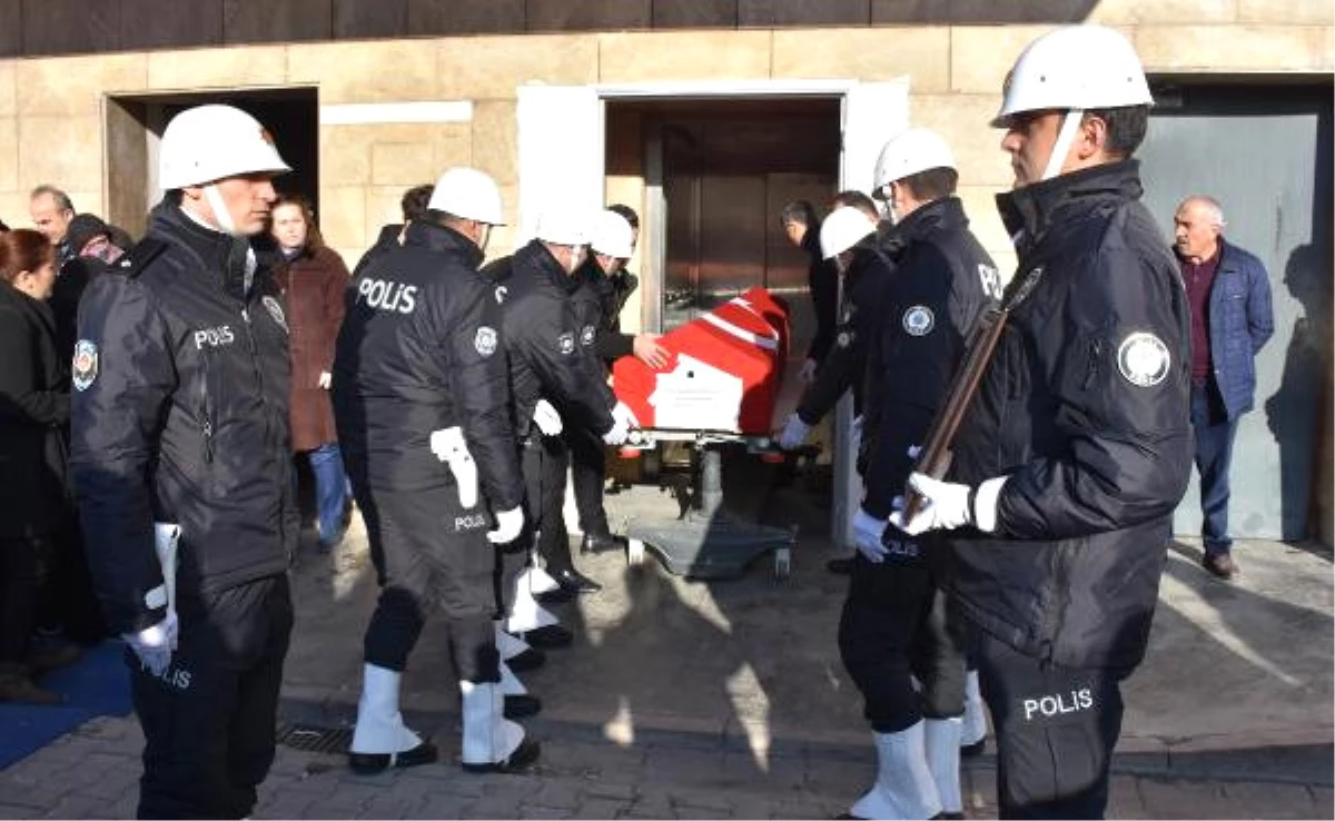 Beyin Kanaması Geçiren Polis Memuru Hayatını Kaybetti