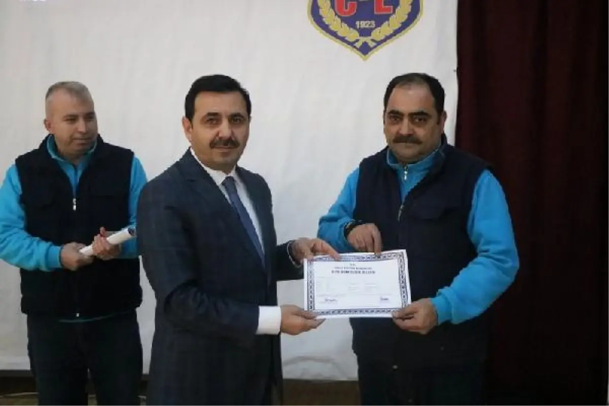 Bursa\'da Cezaevi Personeli ve Hükümlülere Mesleki Eğitim Belgesi Verildi