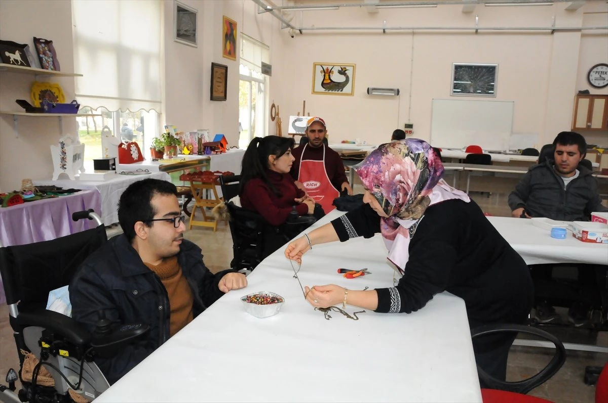 Diyarbakır\'da 2 Bin Engelli Mesleki Eğitime Kavuştu