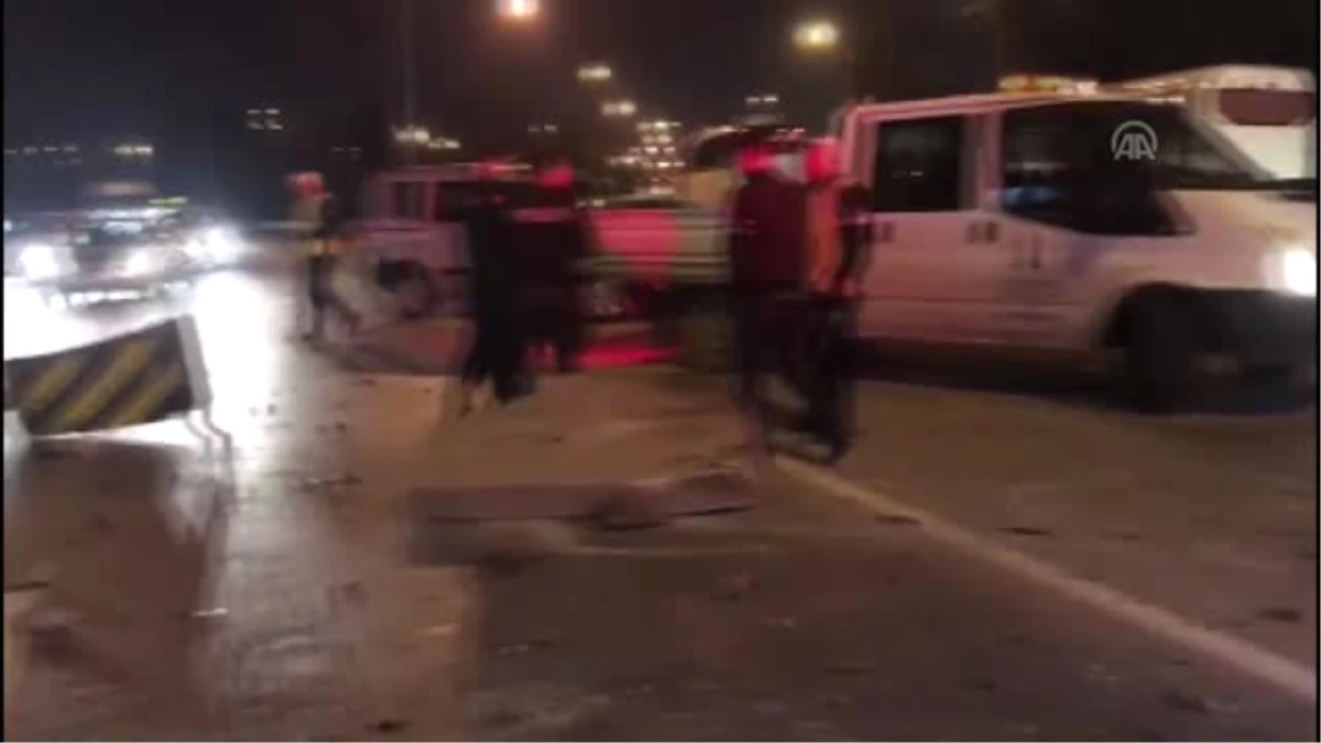 İzmir\'de Trafik Kazası: 2 Yaralı
