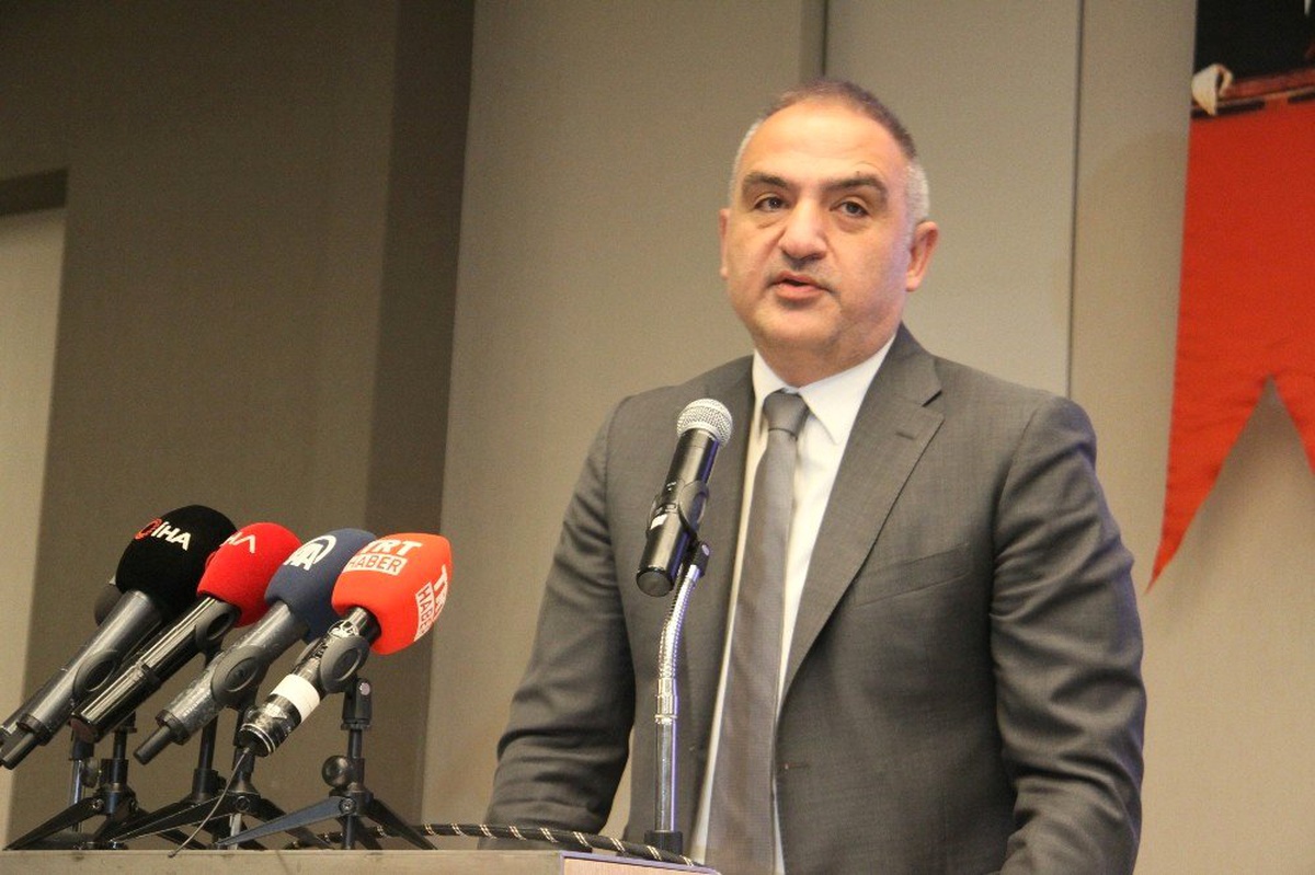Kültür ve Turizm Bakanı\'nı Ersoy" Kışın Ekmek Peynir Fiyatına Otel Veriliyor, Bu Olmaz"
