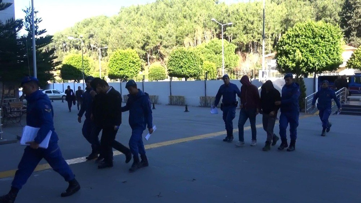Manavgat\'ta Uyuşturucu Operasyonu: 4 Gözaltı