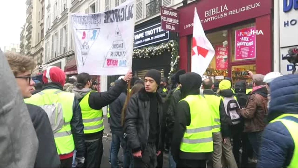 Sarı Yelekliler 10\'ncu Kez Sokakta- Fransa\'da Gazeteciler de \'Sarı Yelekliler\'i Protesto Ediyor