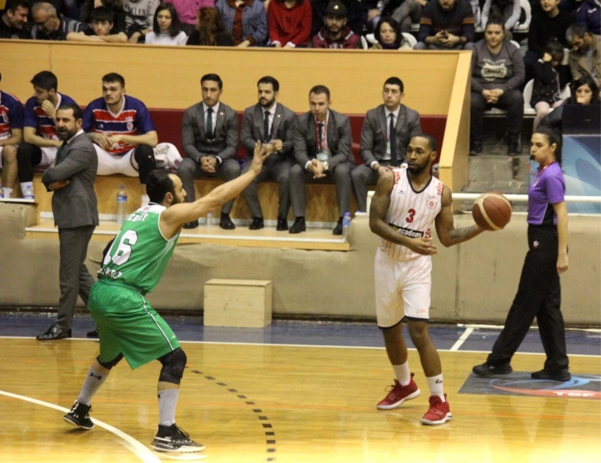 Türkiye Basketbol 1. Ligi: Karesispor: 92 - Ankara DSİ Mamakspor: 95