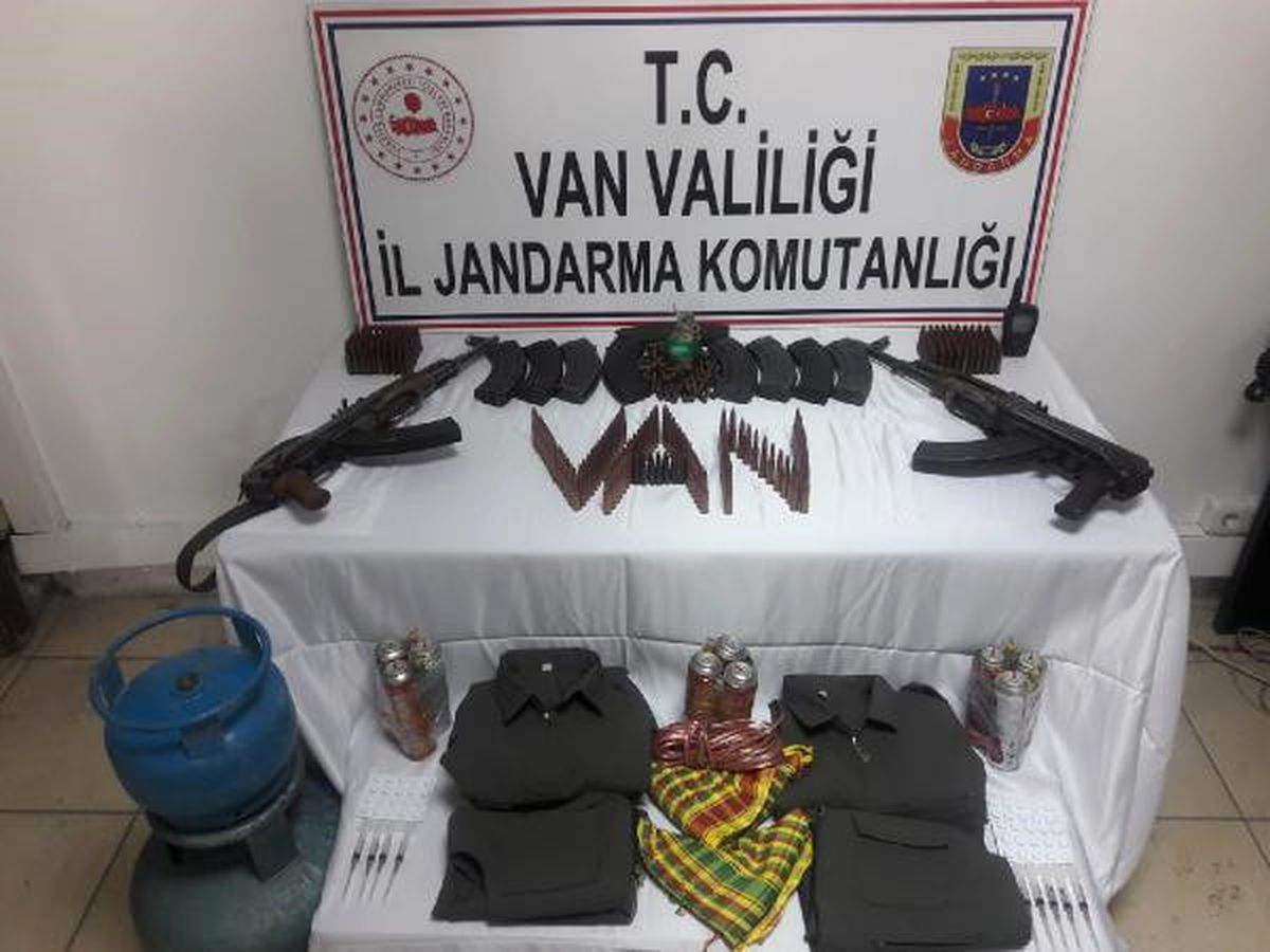 Van\'da PKK\'lı Teröristlere Ait Silah ve Mühimmat Ele Geçirildi