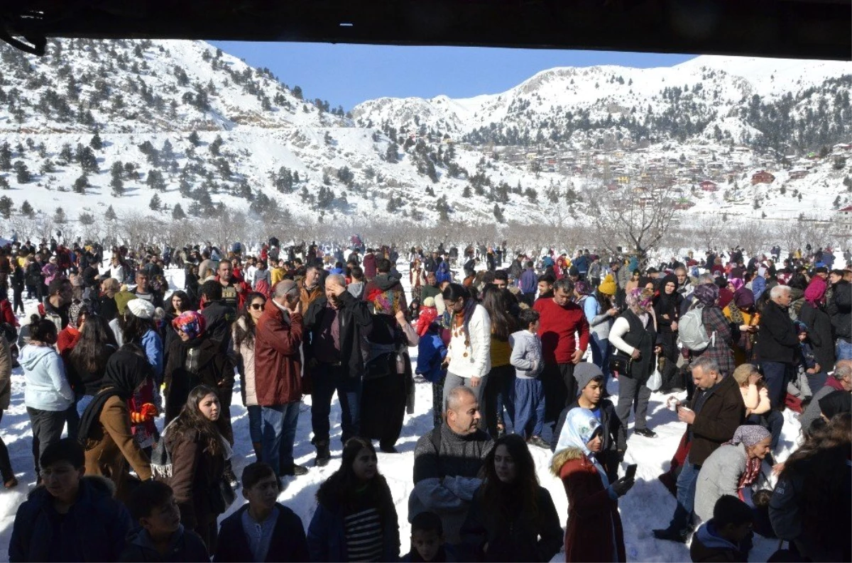 Adanalılar Kar Festivali İçin Kızıldağ Yaylası\'na Aktı