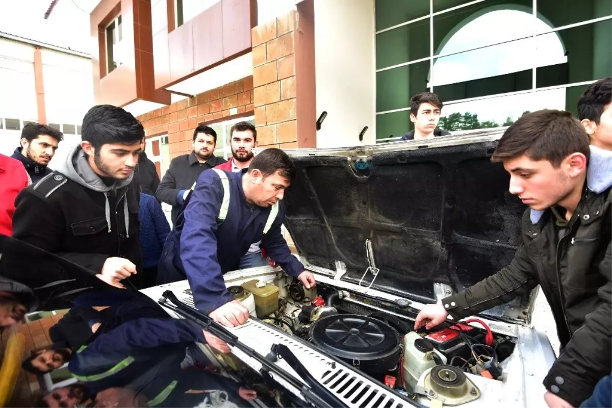 Ahlatlı Gençlere Motor Eğitimi Veriliyor