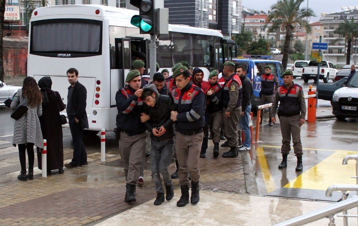 Alanya\'da Uyuşturucu Tacirlerine Ceza Yağdı
