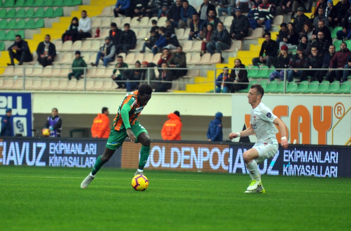Alanya Sivas\'ı 2 Golle Geçti