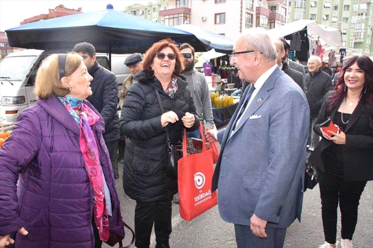 Başkan Albayrak Vatandaşlara Bez Torba Dağıttı