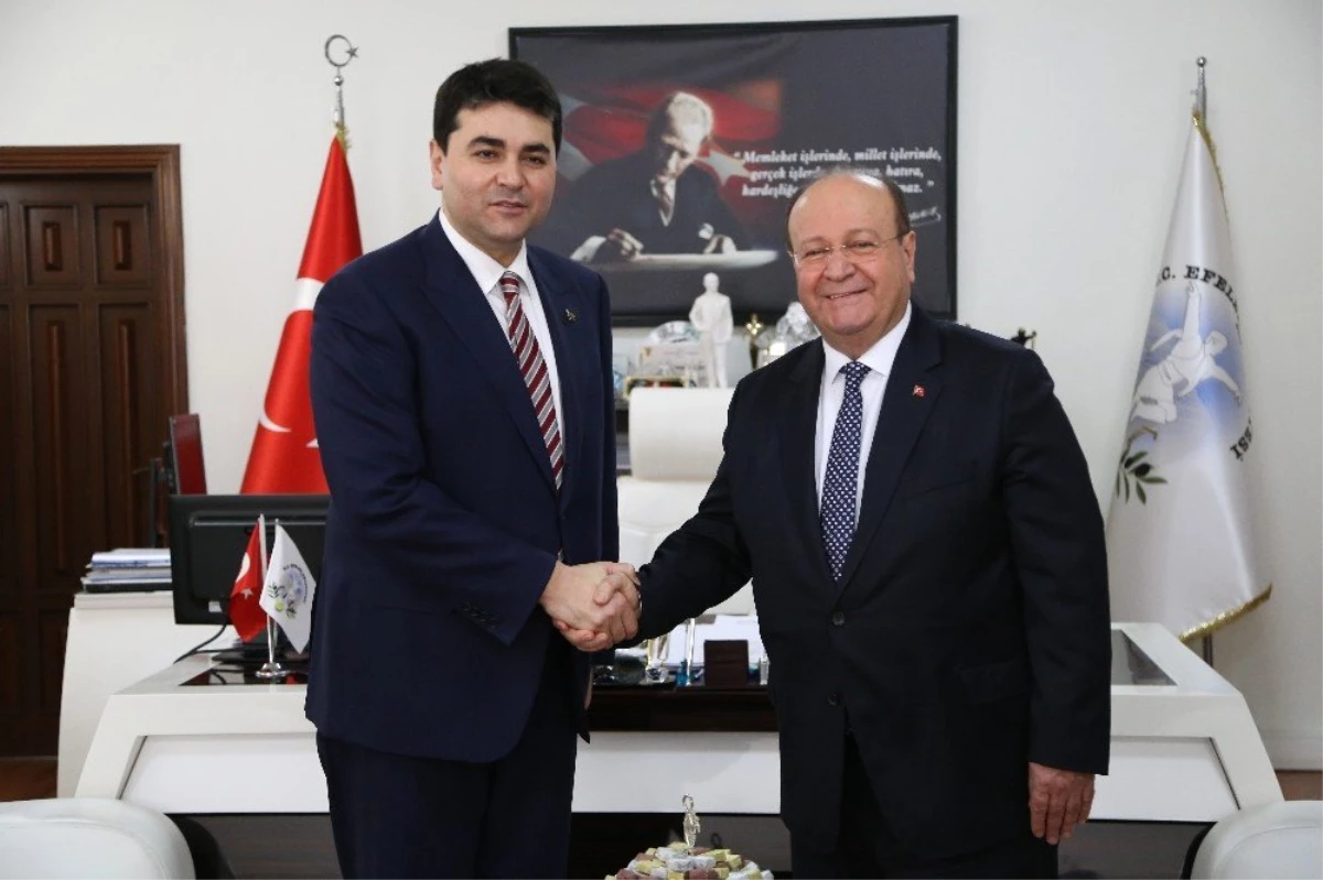 Başkan Özakcan DP\'den Aday Olduğunu Açıkladı
