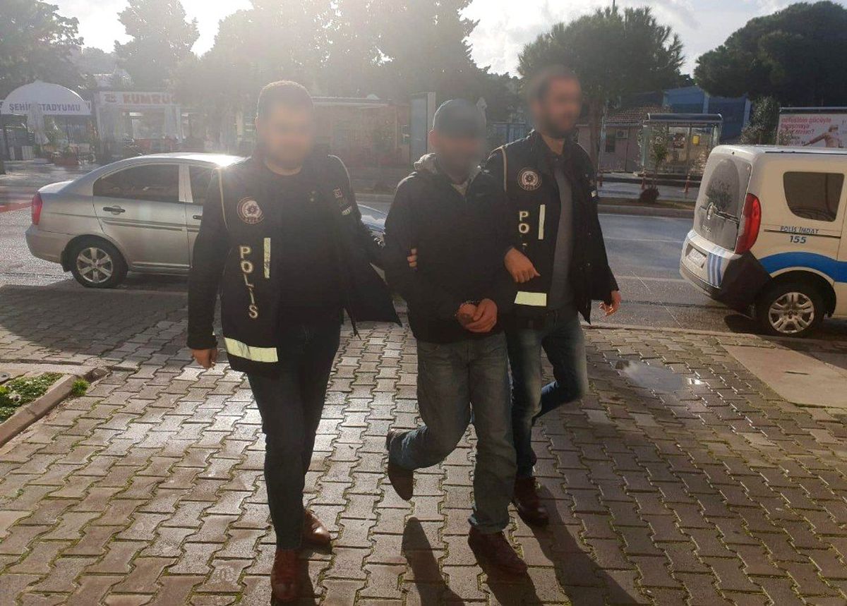 Çeşme\'de Uyuşturucu Satıcısı Tutuklandı