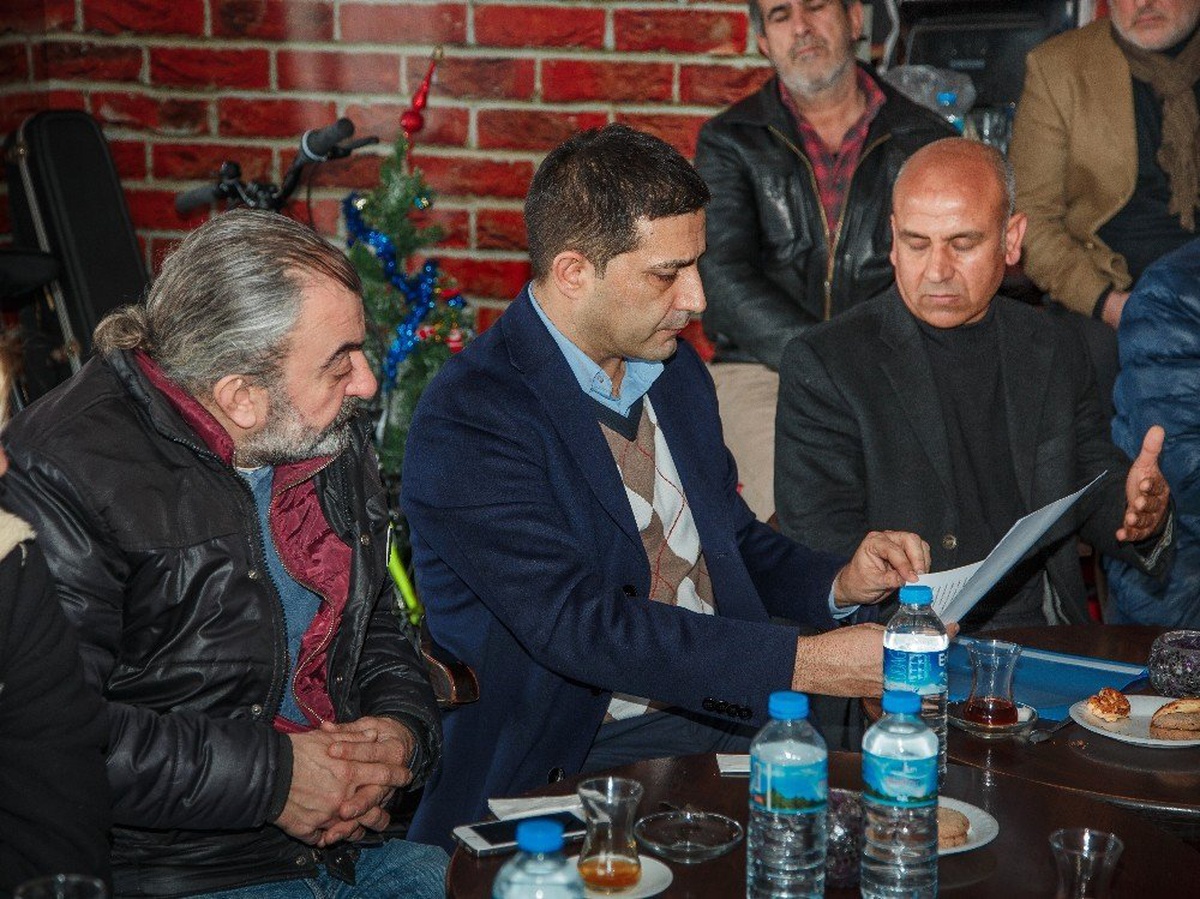 CHP Adayı Ömer Günel Nazilli Halk Pazarında Pazarcılarla Buluştu