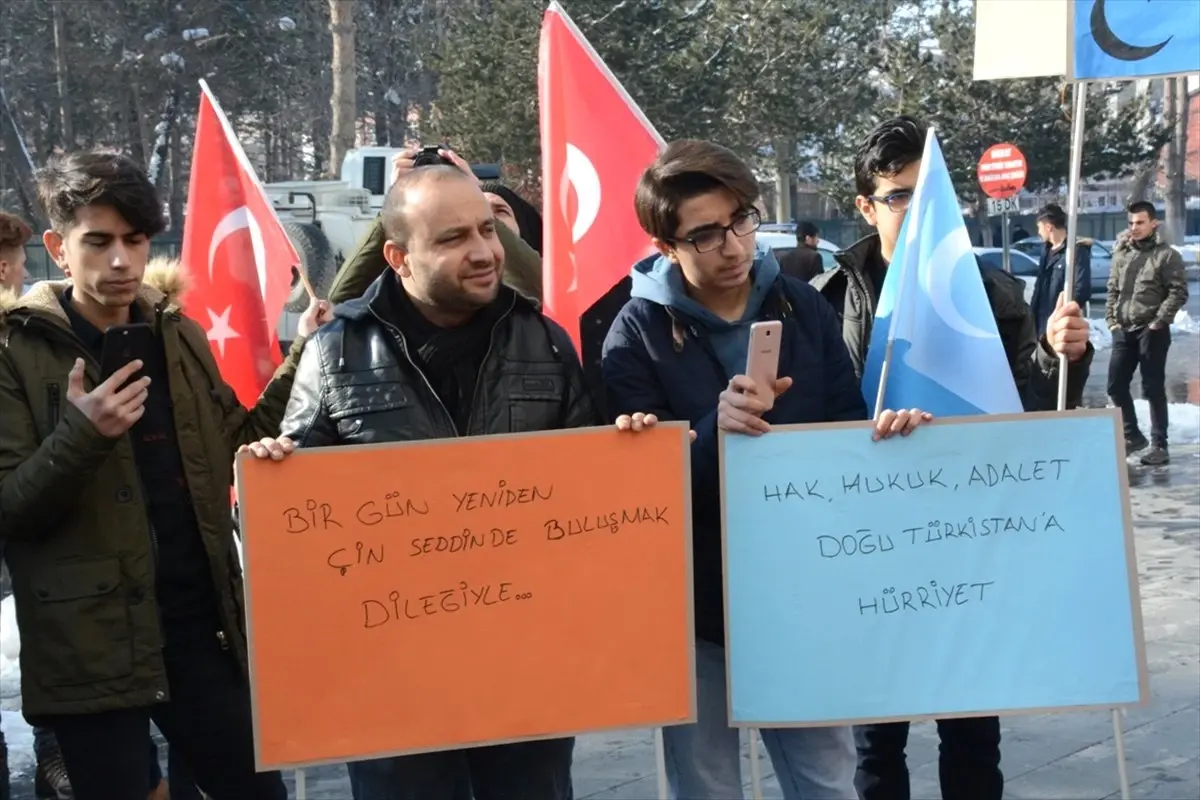 Çin\'in Doğu Türkistan Politikalarına Tepkiler