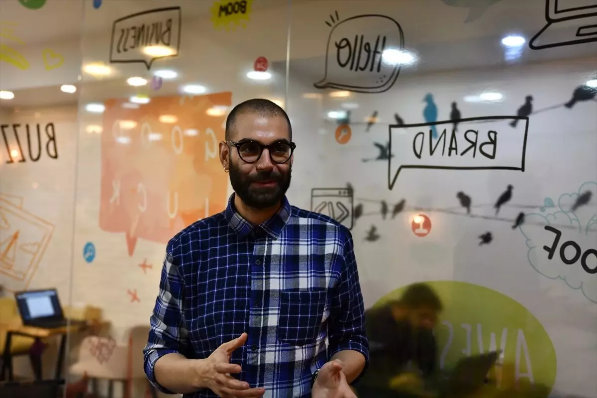 Kafe Konseptli Kursta İngilizce Öğreniyorlar