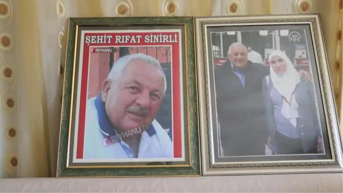 Kaybettiği Eşinin Fotoğraflarıyla Teselli Bulmaya Çalışıyor