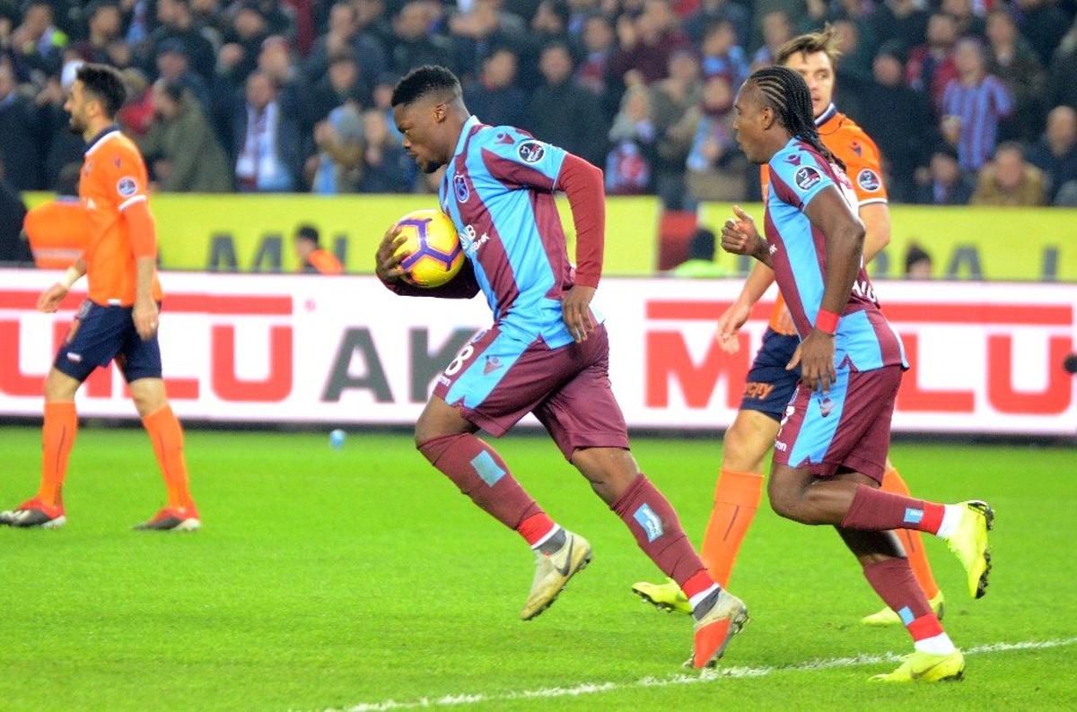 Spor Toto Süper Lig: Trabzonspor: 2 - Medipol Başakşehir: 4 (Maç Sonucu)
