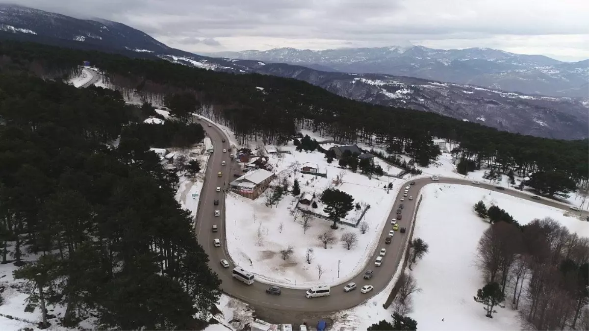 Uludağ\'a Çıkışta 5 Kilometrelik Trafik