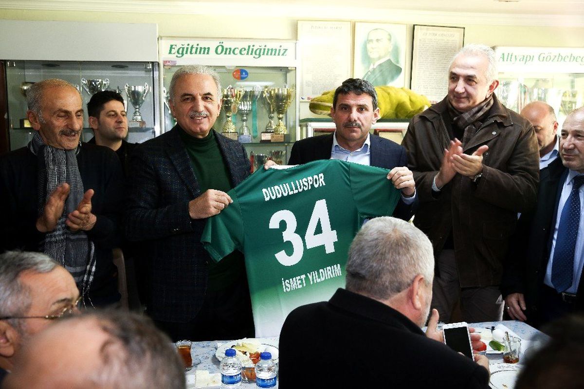 Ümraniye Belediye Başkan Adayı Yıldırım, Dudulluspor Tesislerini Ziyaret Etti