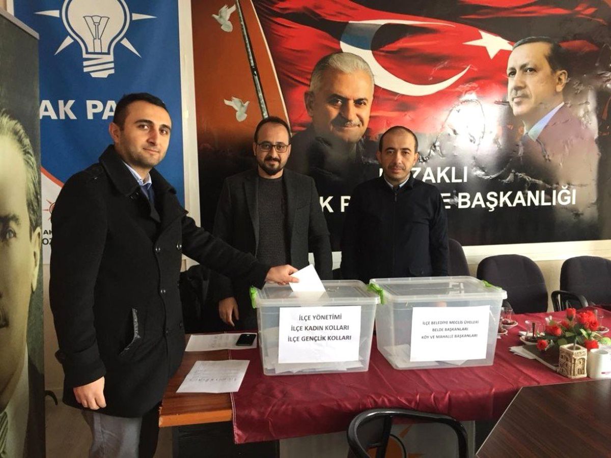 AK Parti 3 İlçede Temayül Yoklaması Yaptı