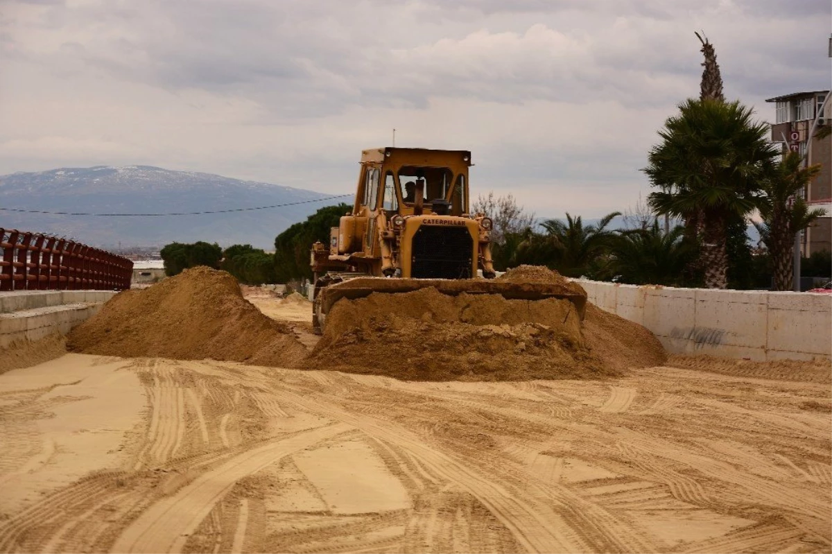 Alaşehir Trafiğini Rahatlatacak Kavşak