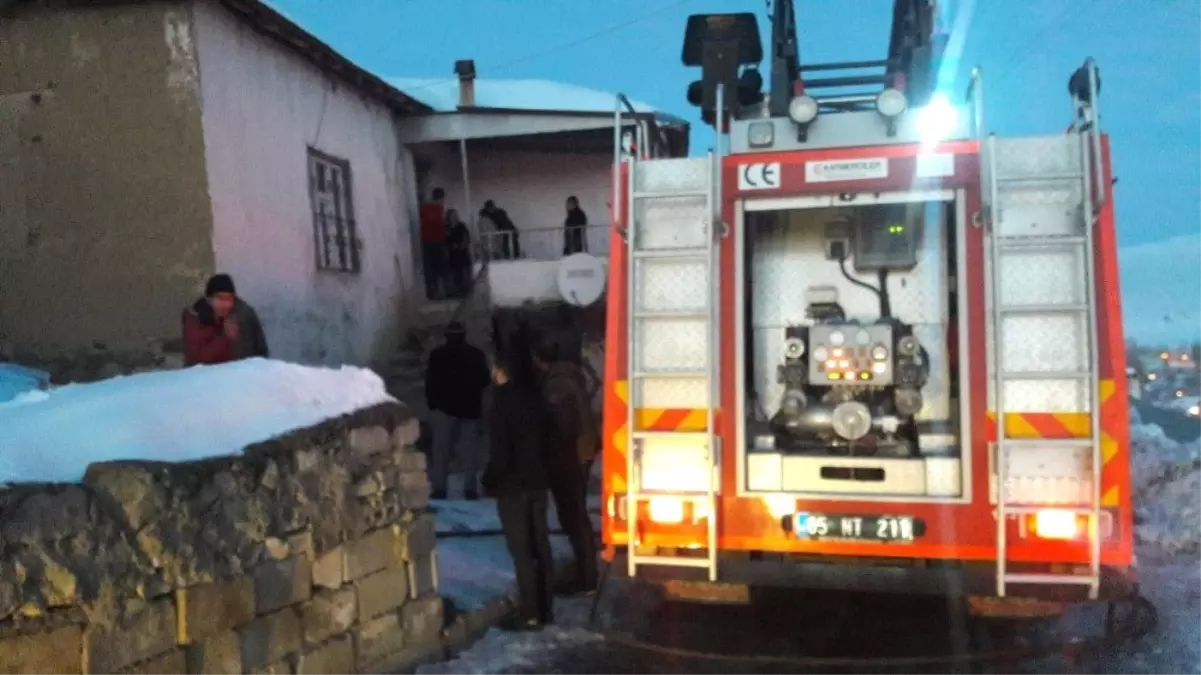 Başkale\'de Tandır Evi Yangını