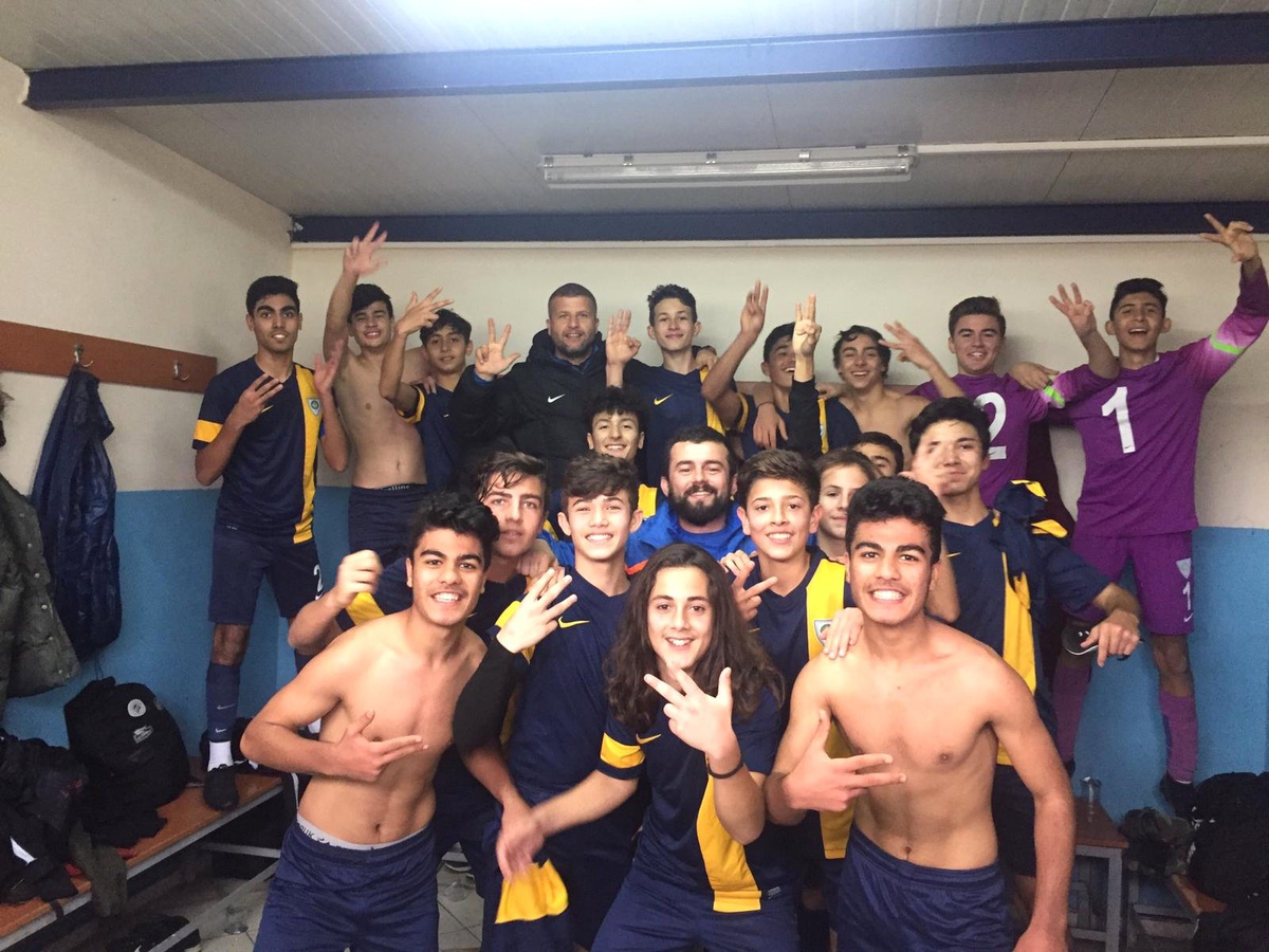 Büyükşehir\'in U-15 Futbol Takımı, Bucaspor\'u Deplasmanda Geçti