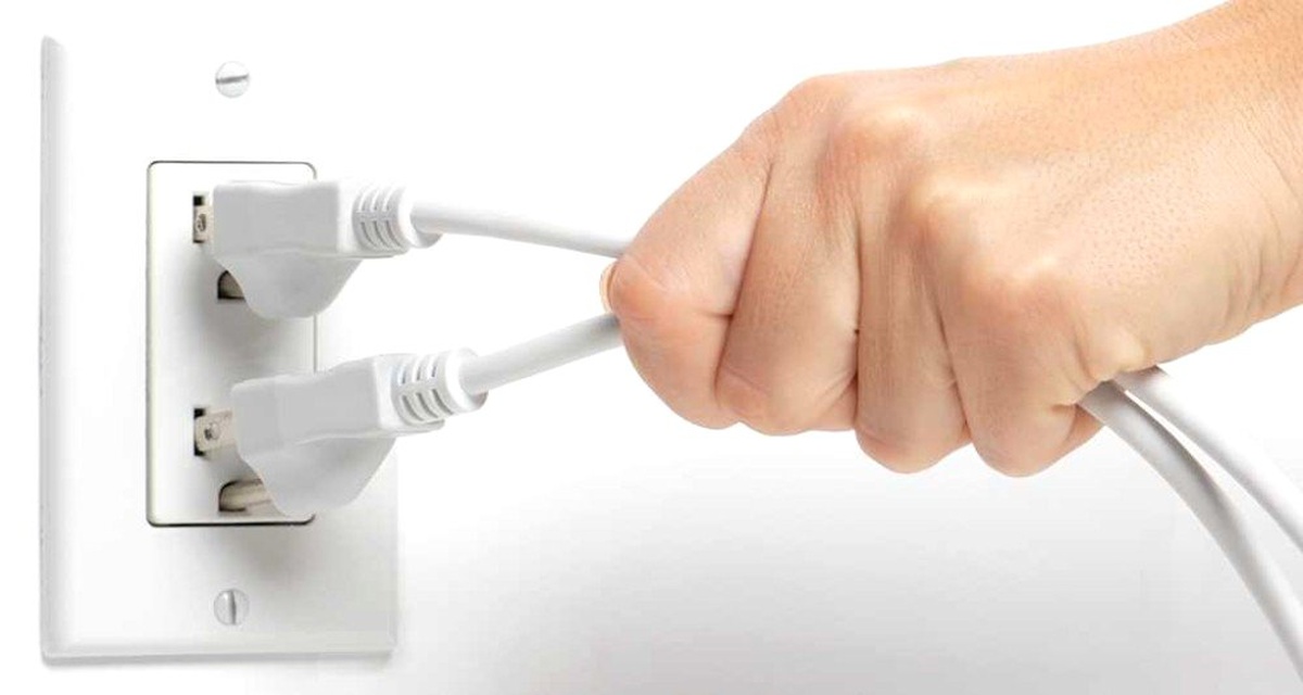 Elektrik Kesildiğinde Prizleri Fişten Çekmeye Gerek Kalmadı"