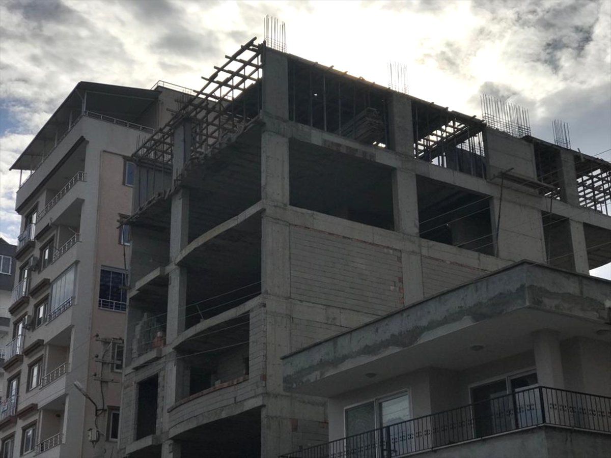 Hatay\'da İnşaattan Düşen Suriyeli İşçi Öldü