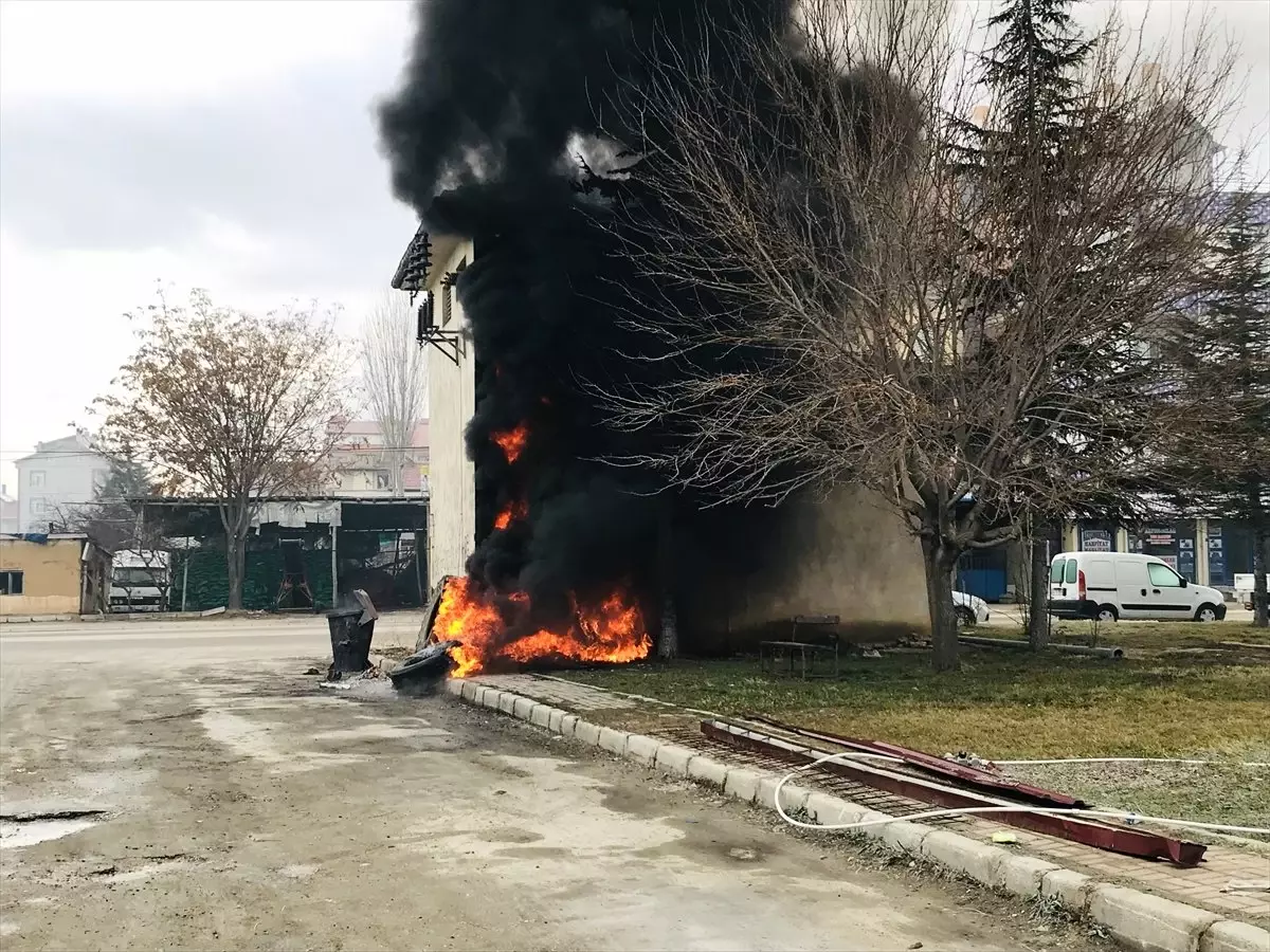 Ilgın\'da Sanayi Sitesinde Yangın