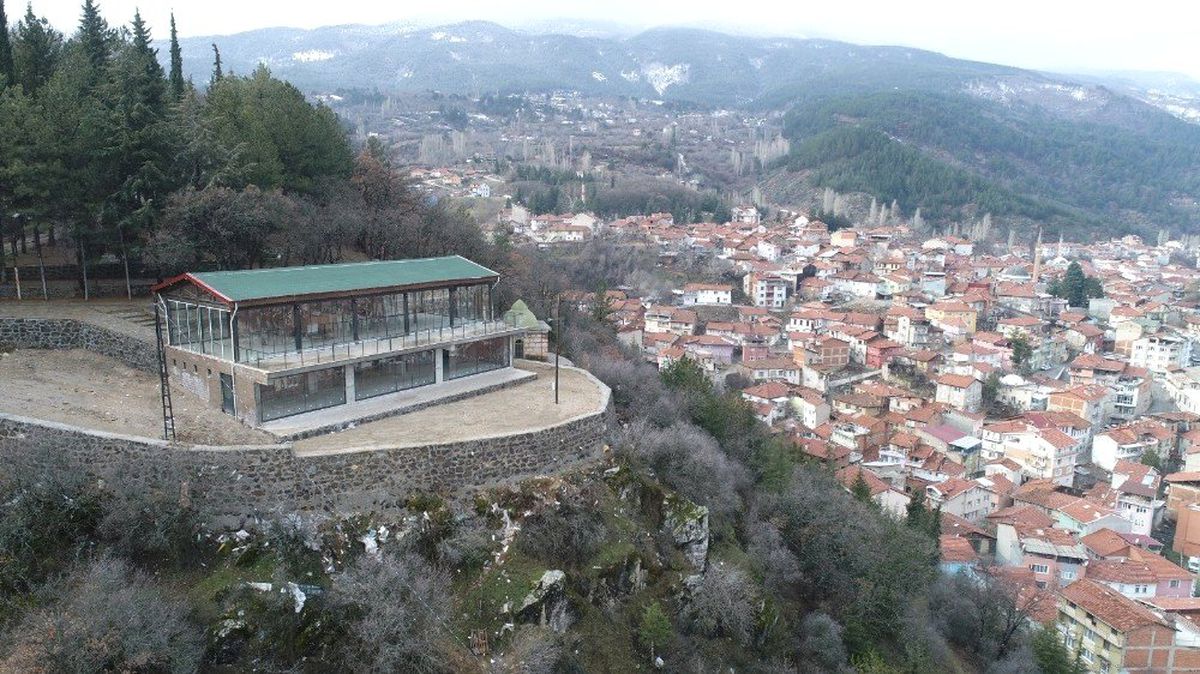 Karşıyaka Seyir Terası Görücüye Çıktı