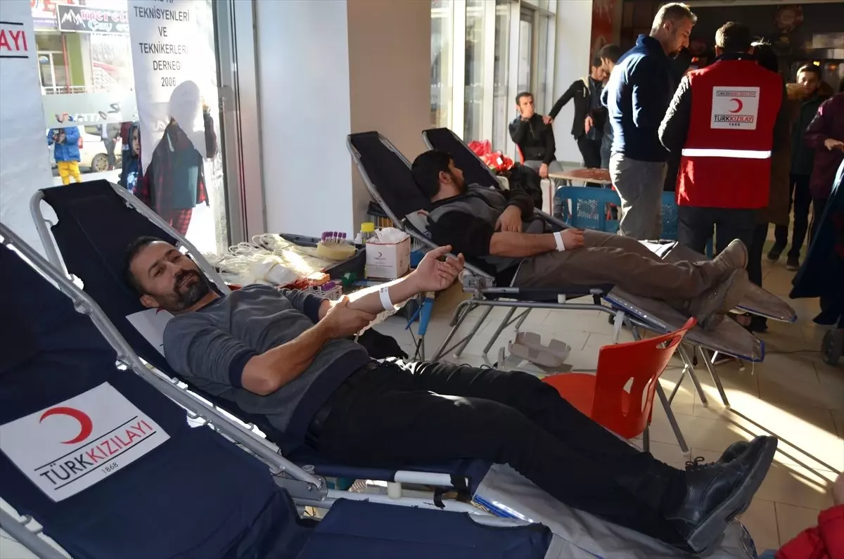 Kızılay\'ın Kan Çağrısına Batman\'dan Destek