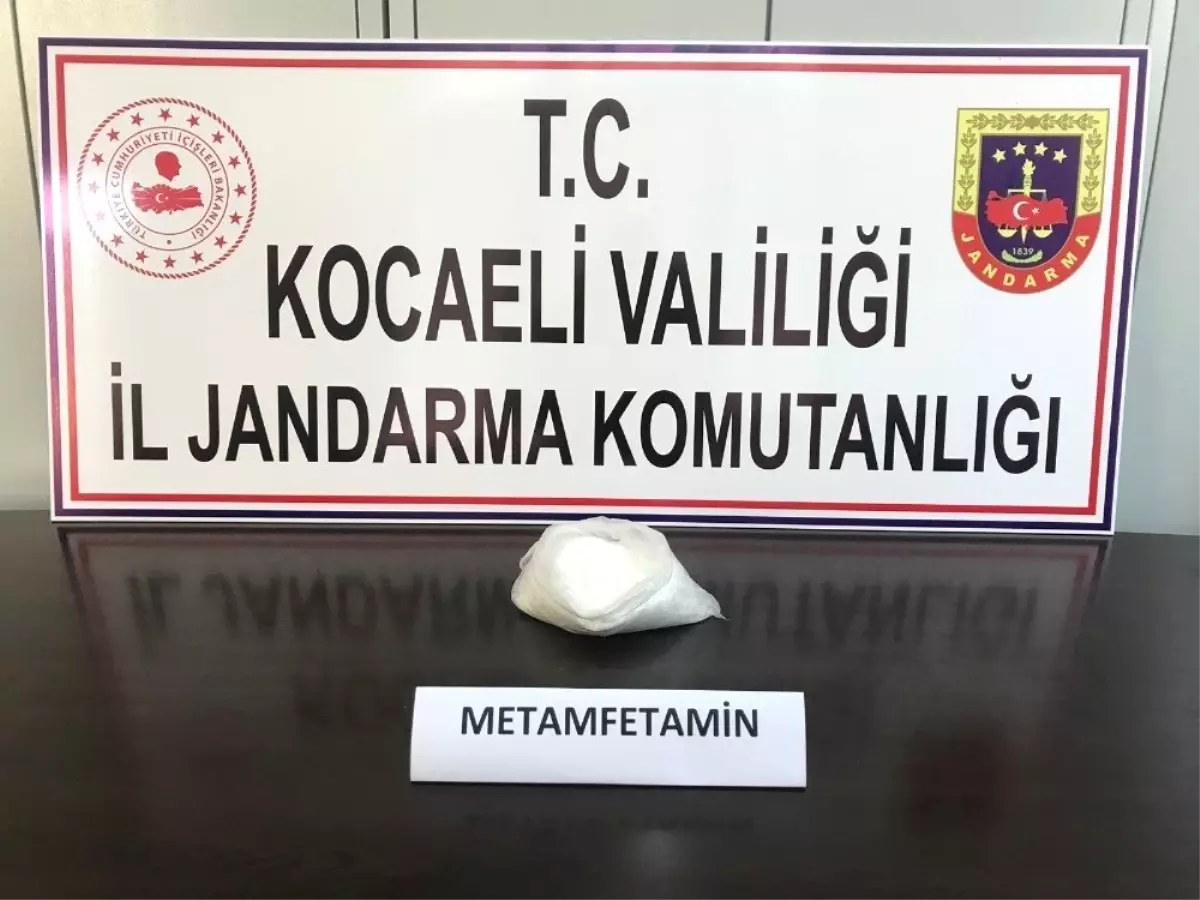 Kocaeli\'de 575 Gram Metamfetaminin Maddesi Yakalandı