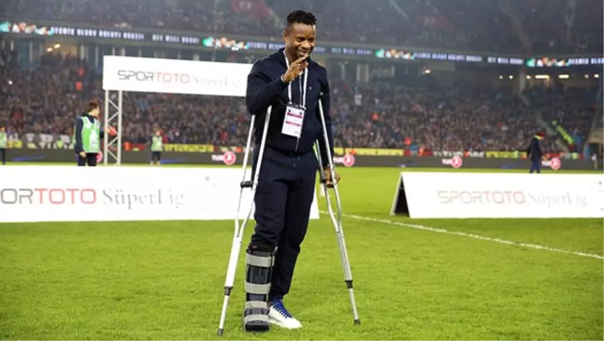 Koltuk Değnekleriyle Üçlü Çektirdi