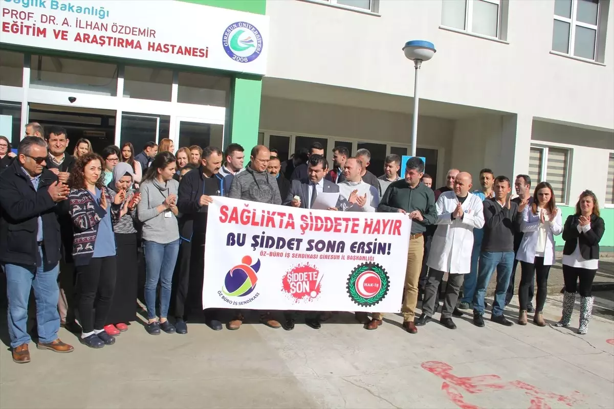 Sağlık Çalışanına Şiddet Protesto Edildi