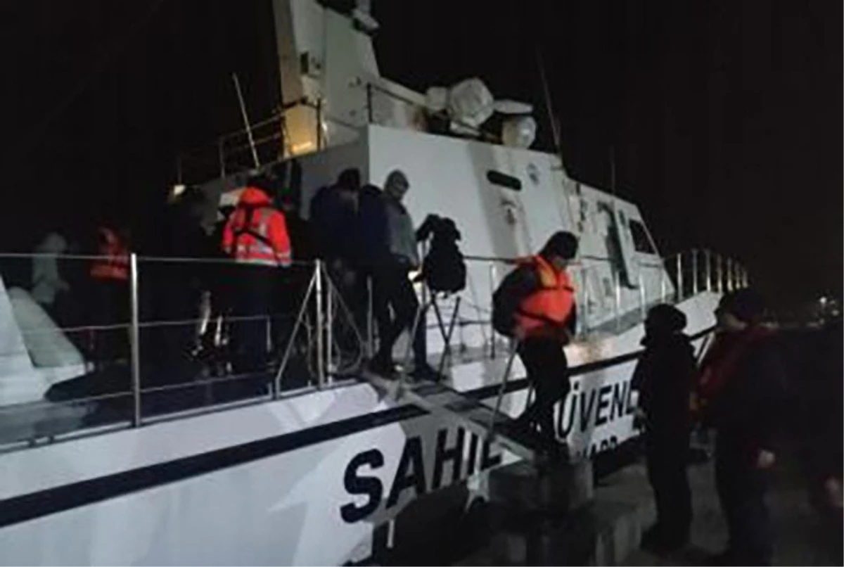 Saros Körfezi\'nde Yardım Çağrısında Bulunan 41 Kaçak Göçmen Kurtarıldı