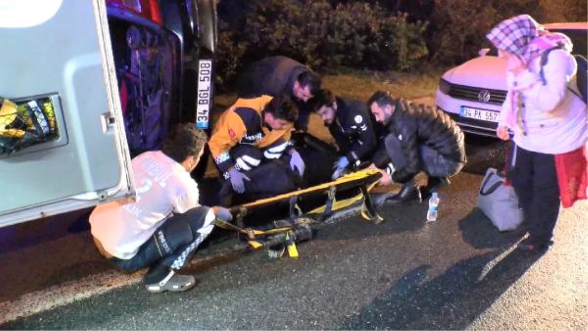 Üsküdar\'da Otomobil Takla Attı: 1 Yaralı