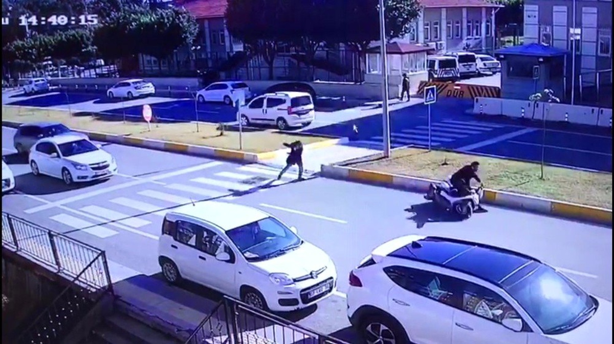 Yaya Kaldırımında İnanılmaz Kaza