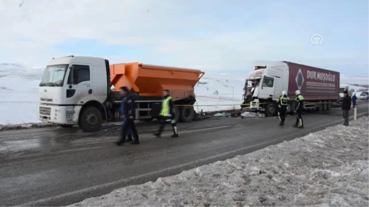 Yozgat\'ta Tırın Çarptığı İşçi Hayatını Kaybetti