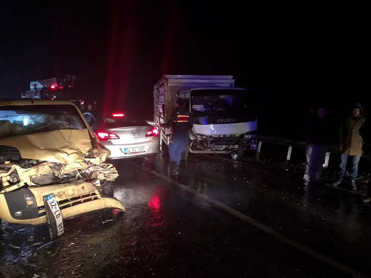 Zonguldak\'ta Trafik Kazası: 5 Yaralı