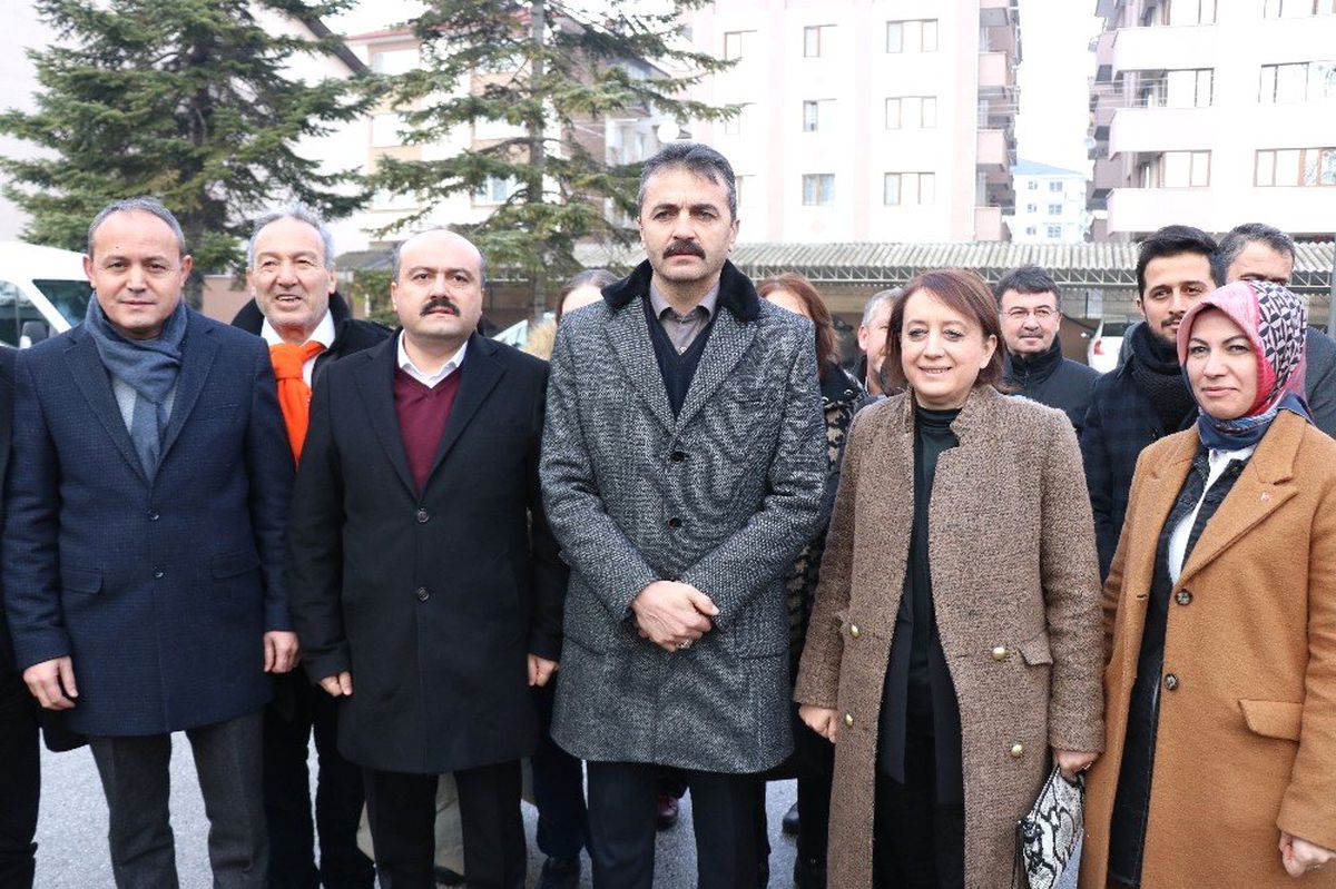 AK Parti Bolu İl Başkanı Nurettin Doğanay\'dan, Başkan Adayı Özcan\'a Tepki