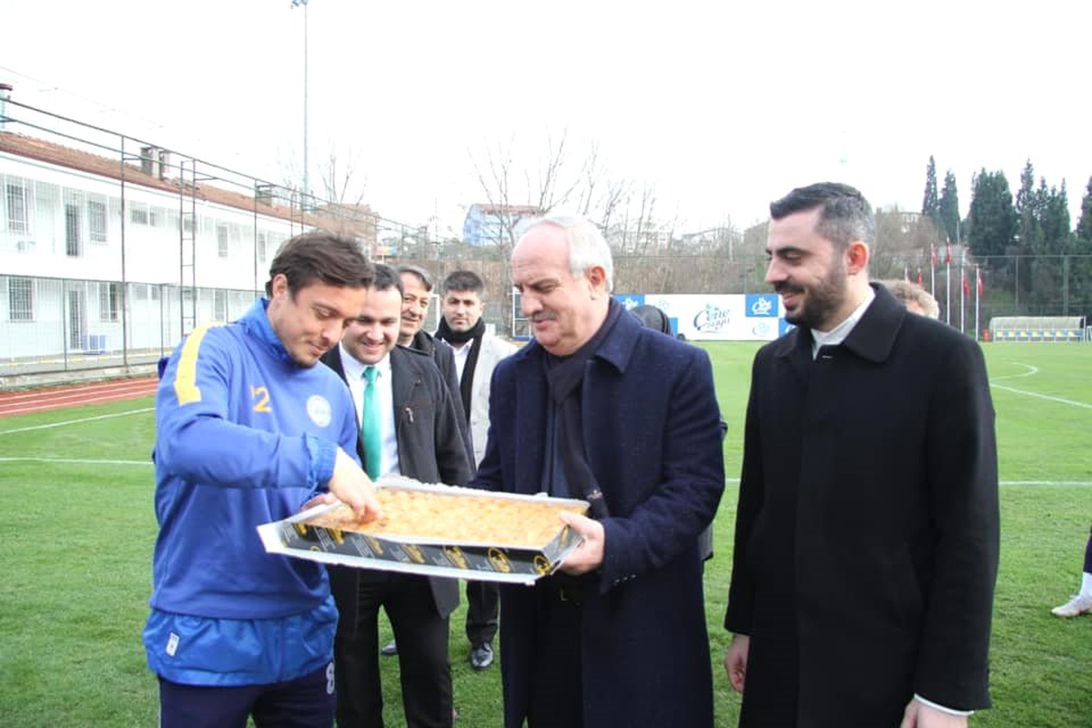Aygün Belediye Derincespor\'da